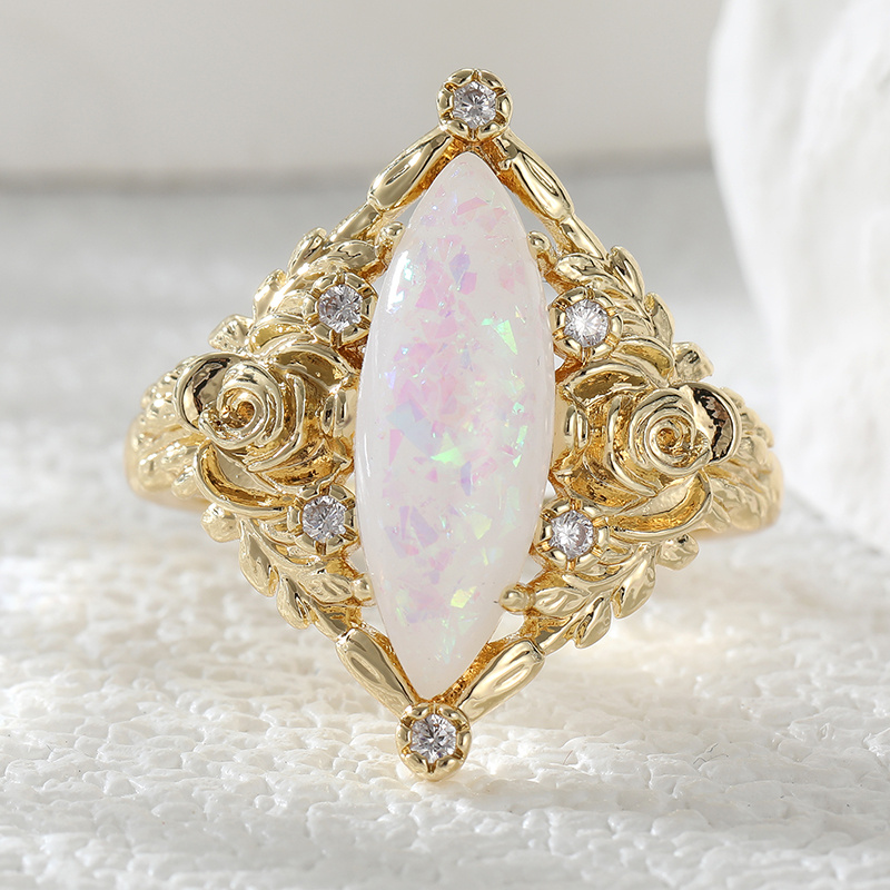 Vintage Rose Carved Golden Floral Design Cocktail Ring